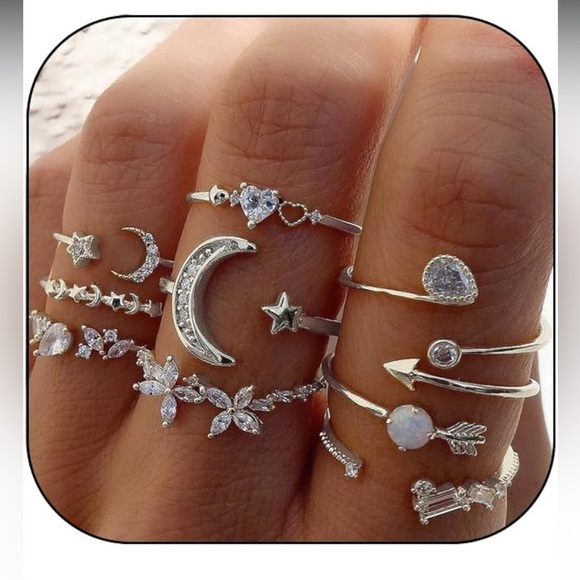 Elegant Silver Women's Ring Set - Picture 1 of 4